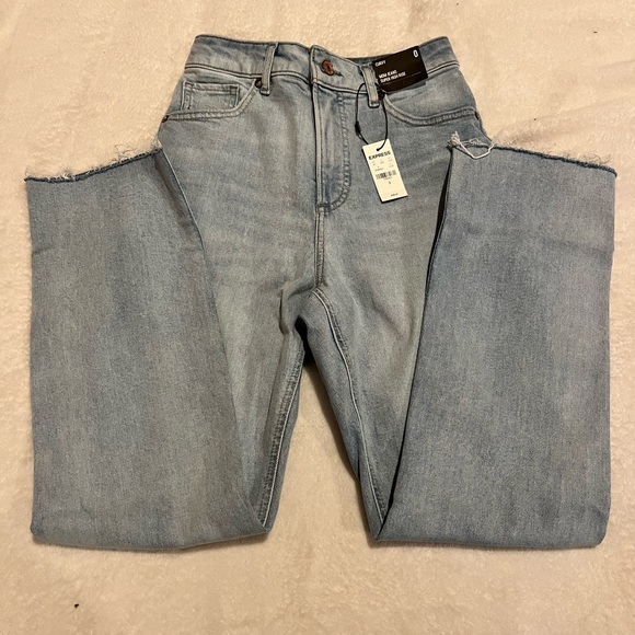 HIGH RISE MOM JEAN - Picture 3 of 6